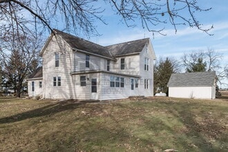 Building Photo - 1667 W Avenue