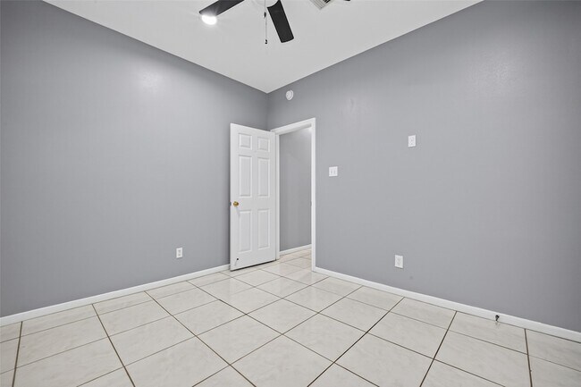 Building Photo - 13607 Sable Ln