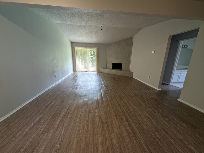 Building Photo - 5312 Hastings Dr
