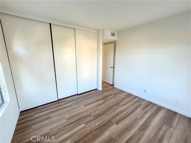 Building Photo - 402 S Ola Vista