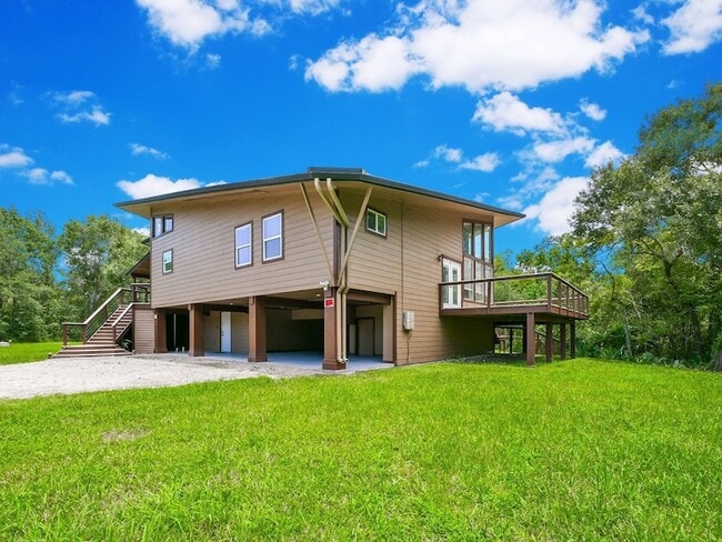 Building Photo - 9502 FM 1462 Rd