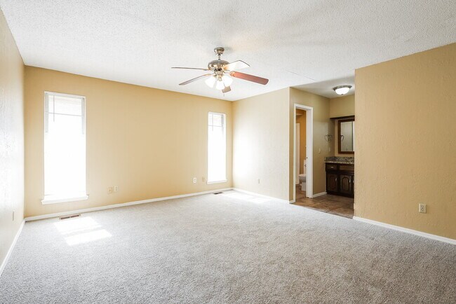 Building Photo - 10616 Basswood Canyon Rd