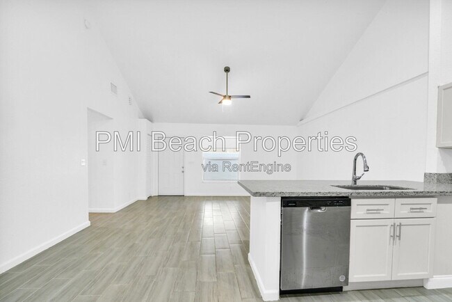 Building Photo - 13978 Folkestone Cir