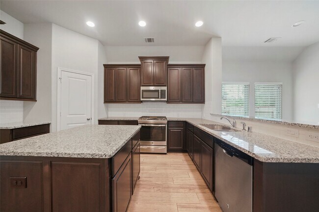 Building Photo - 132 Fox Trail Rd