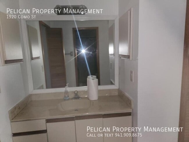 Building Photo - 1920 Como St