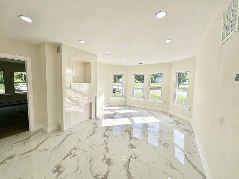 Building Photo - 155 Leesville Rd