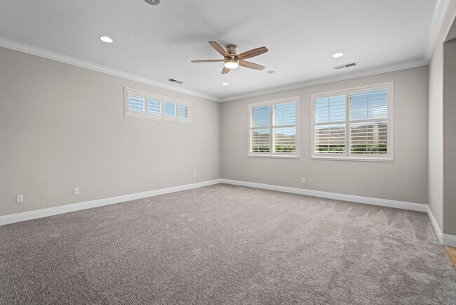 Building Photo - Stunning Like New South Reno 4 Bedroom