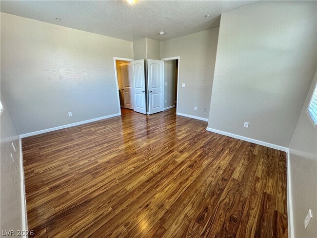 Building Photo - 335 Clarence House Ave
