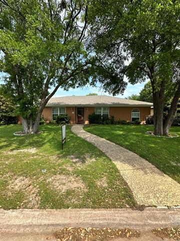 Primary Photo - 502 Spring Willow Dr