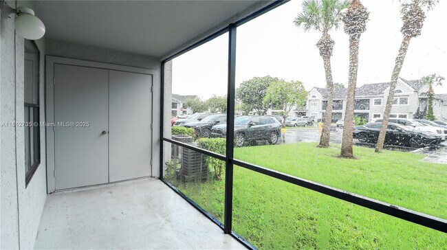 Building Photo - 10371 SW 150th Pl