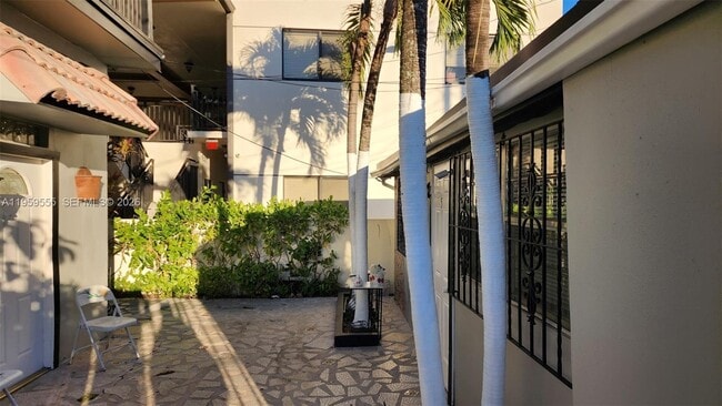 Building Photo - 2272 SW 8th St