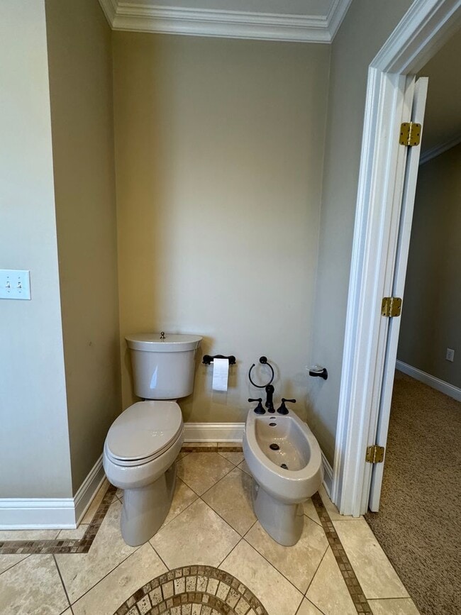 Building Photo - Executive Rental in Pear Alley Condominium...