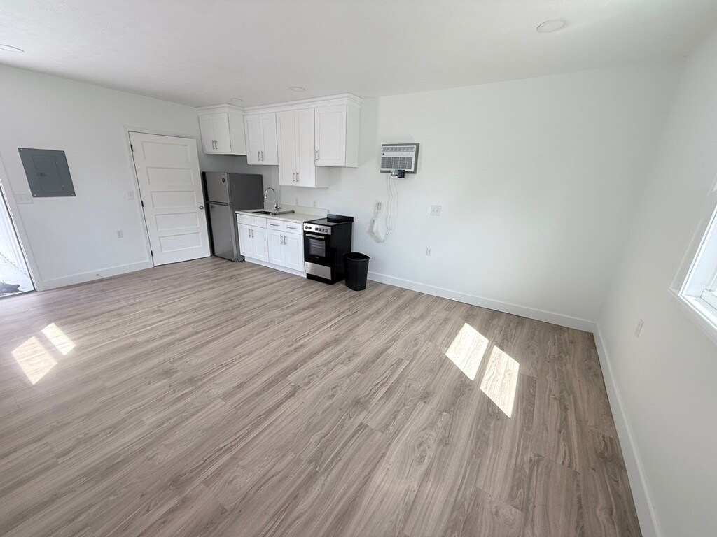 Building Photo - 1520 Blue Sage Dr