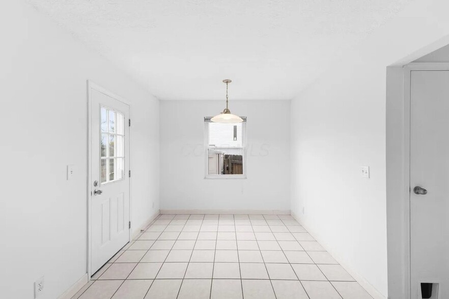 Building Photo - 4840 Briston Dr