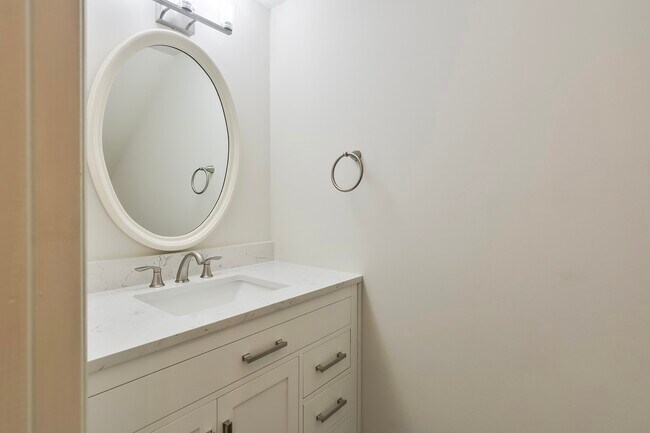 Building Photo - 76 S Piper Trace