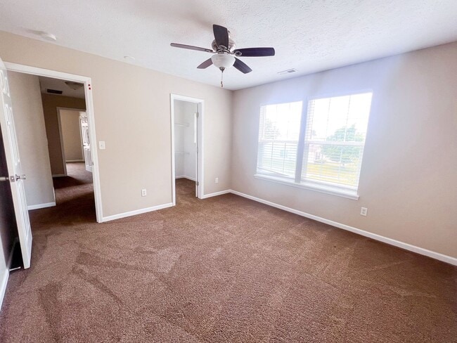Building Photo - 10640 Northern Dancer Dr