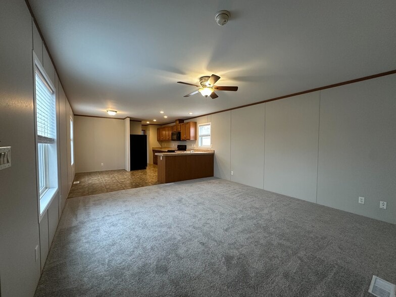 Building Photo - 2131 Windover Dr