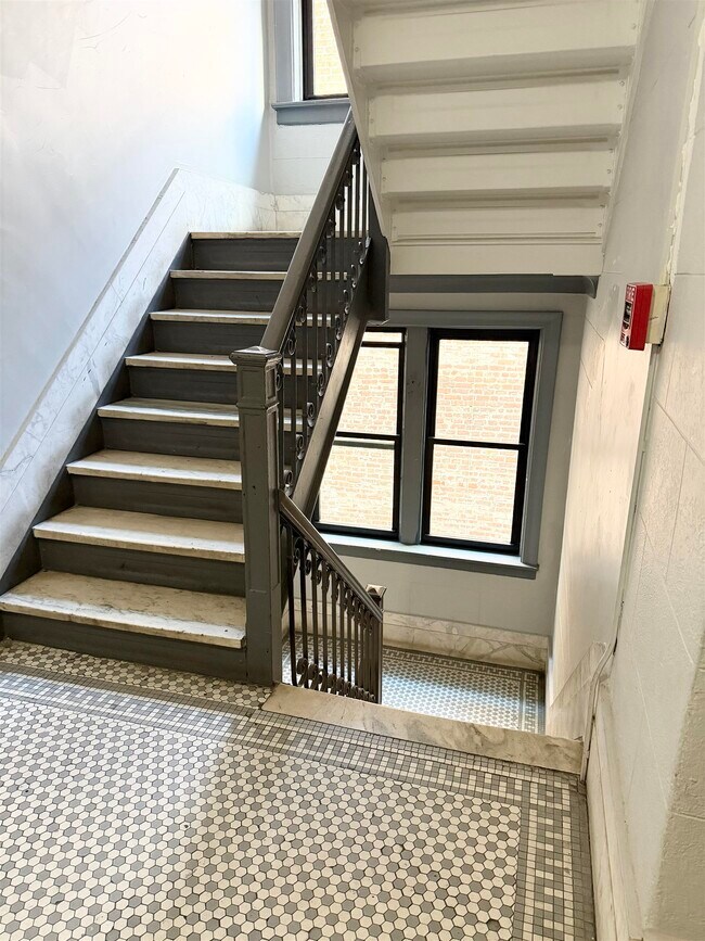 Building Photo - 3718 Park Ave