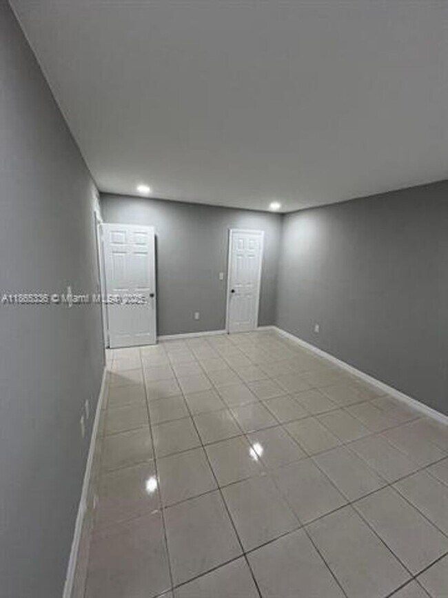 Building Photo - 7953 SW 104th St