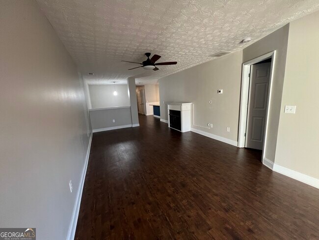 Building Photo - 333 Tara Commons Cir