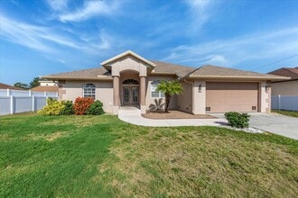 Building Photo - South Venice Annual Pool Home for Rent