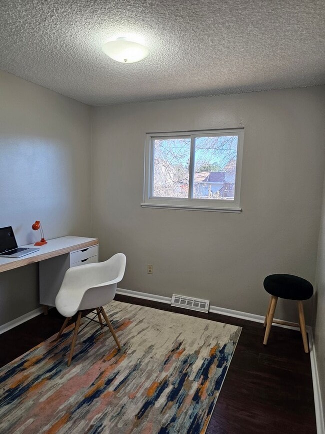 Building Photo - 4717 Cactus Way