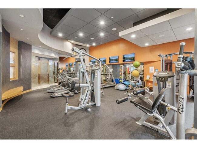 Building Photo - 500 500 E Grant St