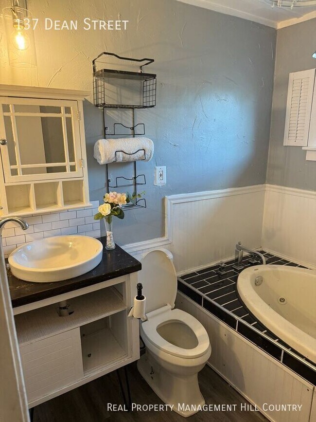 Building Photo - 137 Dean St