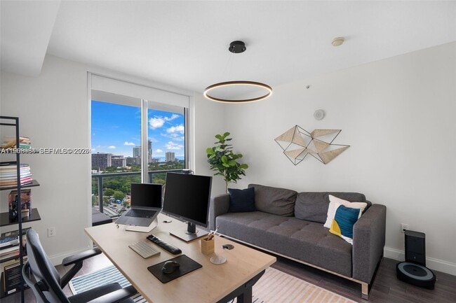 Building Photo - 79 SW 12th St