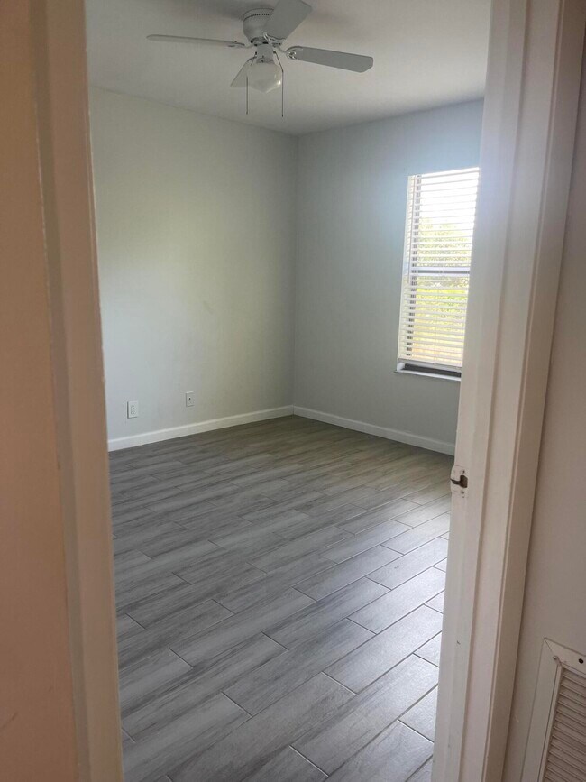 Building Photo - 11 N Crossings Cir