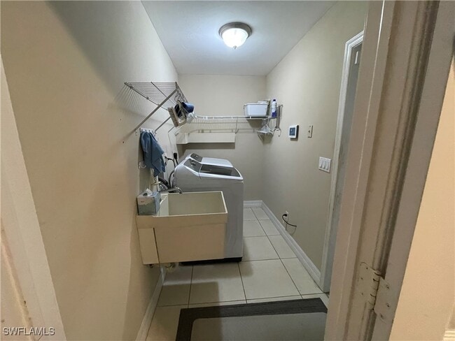 Building Photo - 5240 Cherry Wood Dr