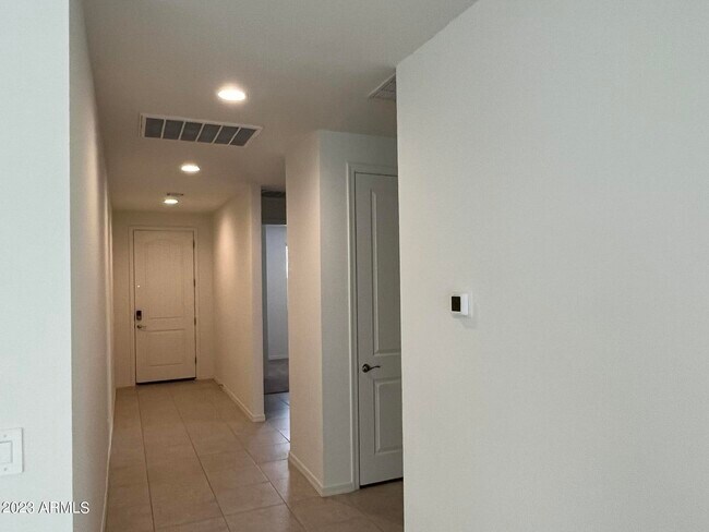 Building Photo - 9323 E Sector Dr