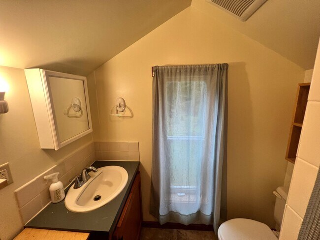 Building Photo - Herrera / Farrow (741 Ellwood Drive)