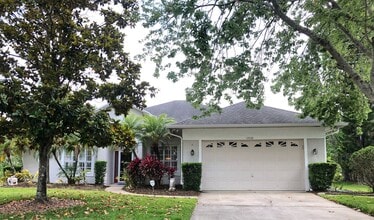 Building Photo - Beautiful Home with Water View in Eastwood!