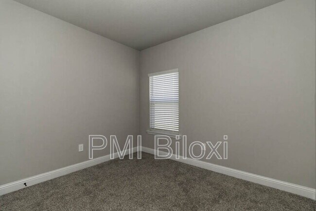 Building Photo - 84 Saltmeadow Cir