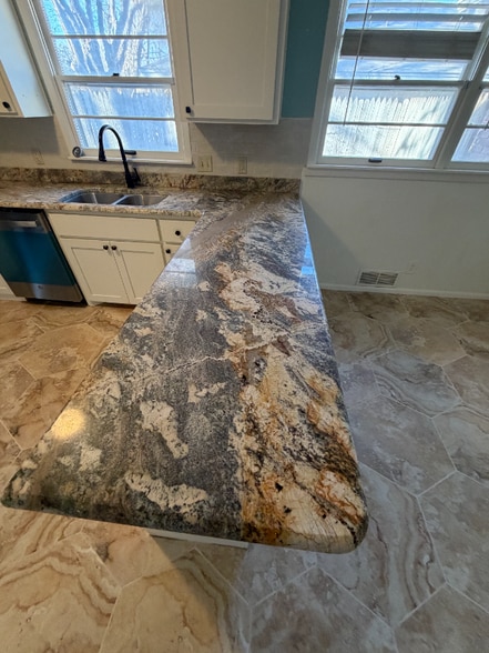 Building Photo - 5513 Andrews Ave