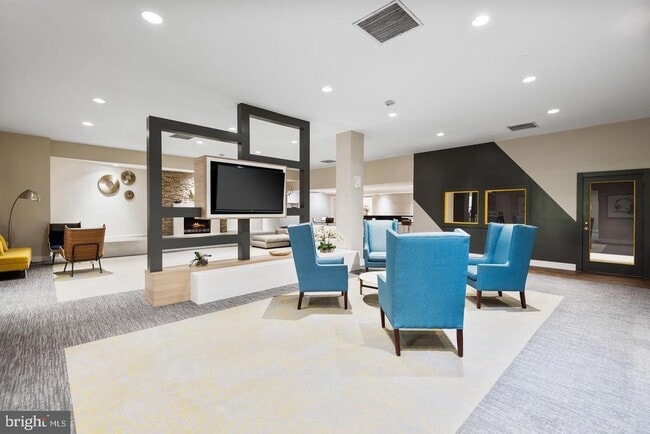 Building Photo - 75 S Reynolds St