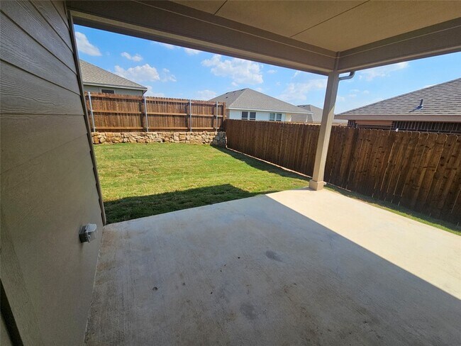 Building Photo - 417 Blanco Dr