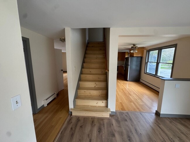 Building Photo - $3,500 5BD/2BA Single Family Home Scarborough - Available 6/1