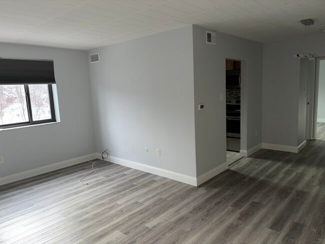 Primary Photo - 3457 Evergreen Rd