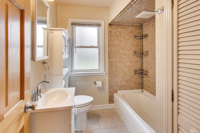 Building Photo - 2537 S Scott St