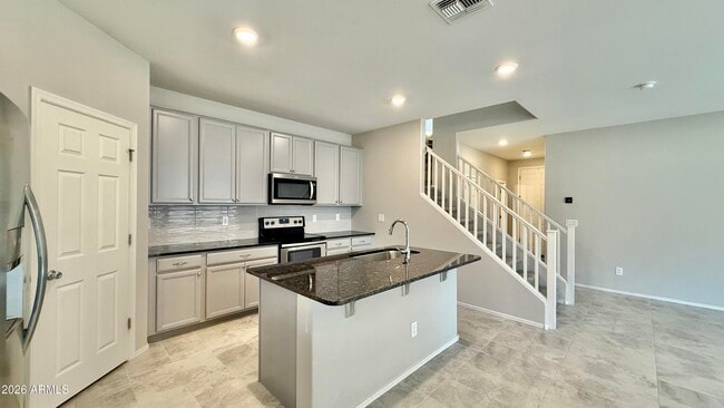 Building Photo - 1132 S Amulet