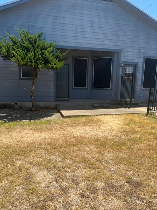 Building Photo - 669