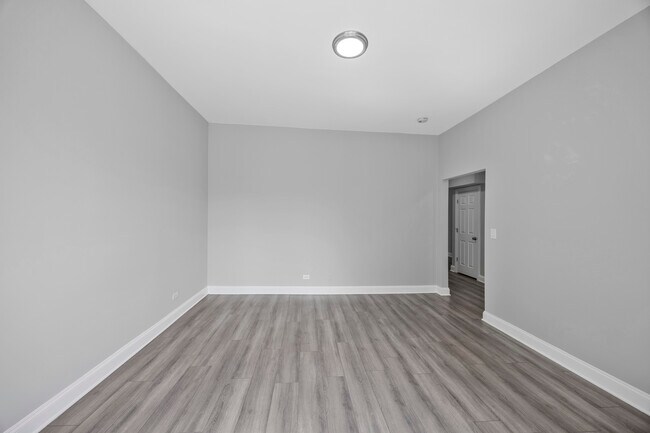 Building Photo - 6522 S Ellis Ave