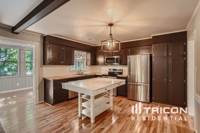 Building Photo - 5547 Stoneybrook Ct SE