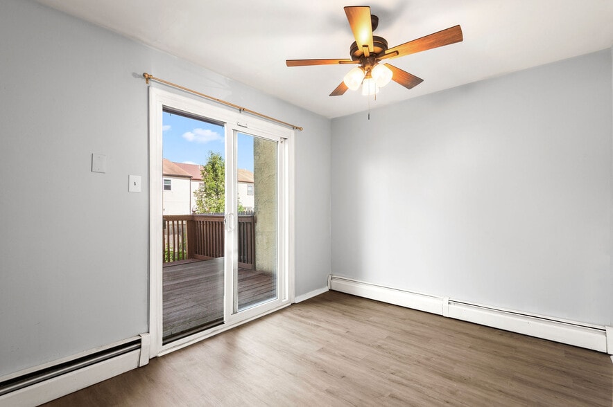 Building Photo - 1705 Walnut Ridge Est