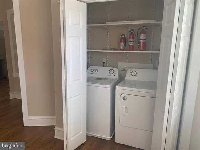 Building Photo - 135 Park Pl