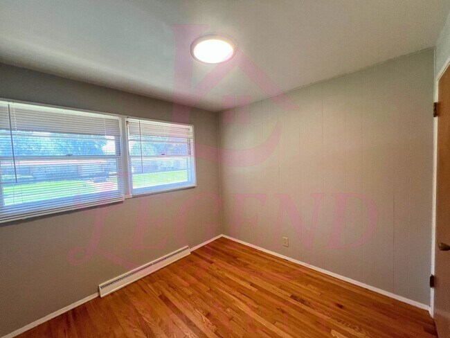 Building Photo - Spacious & Charming 3-Bedroom, 2-Bath Home...