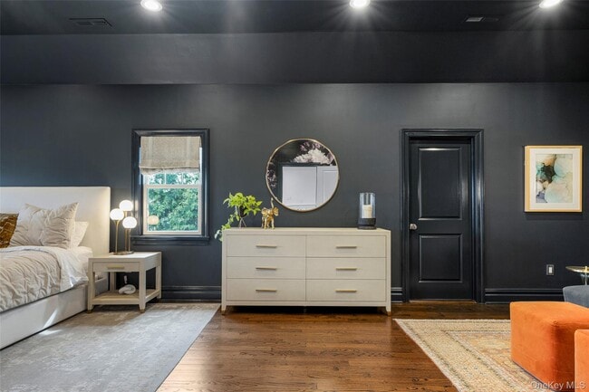 Building Photo - 16 Hilltop Dr