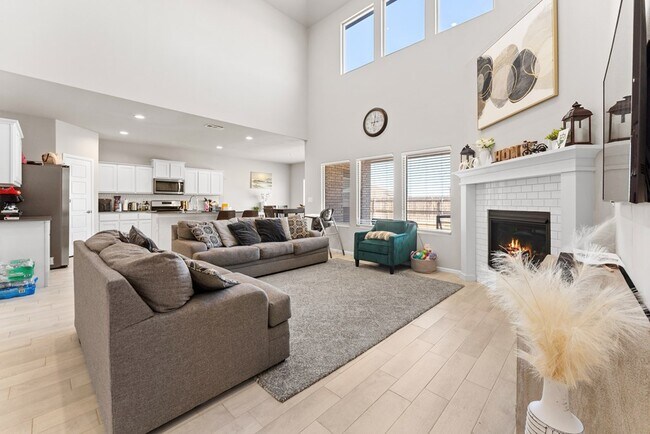 Building Photo - 7118 Adenium Rd